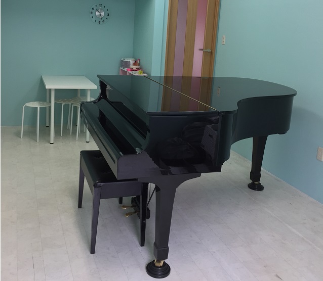 グランドピアノの部屋